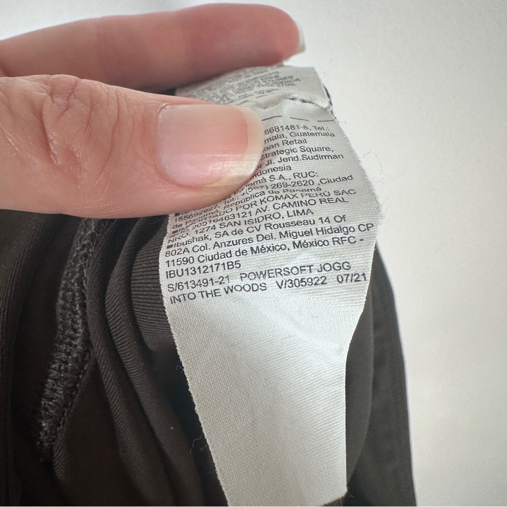 Old Navy High-Waisted PowerSoft 7/8-Length Joggers Size Medium Into the Woods - Picture 9 of 9